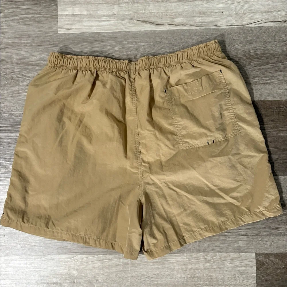 Consensus men’s tan